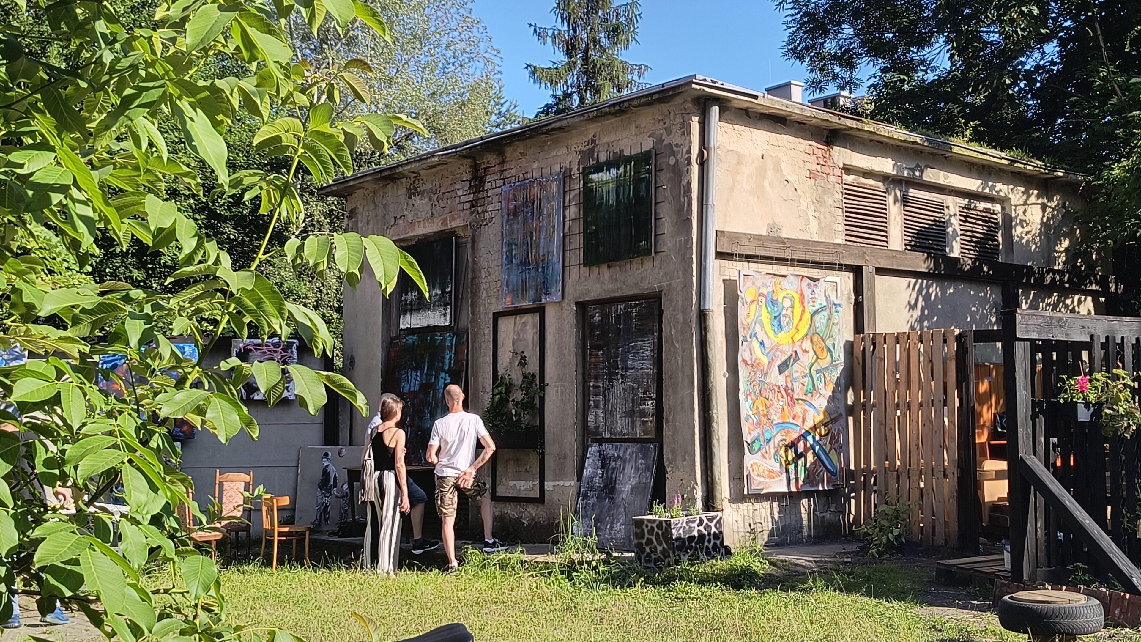 Oupen Arts w Krakowskim Magazynie Sztuki z muzyką „Gwiazdy są wszędzie” – 15 czerwca 2025