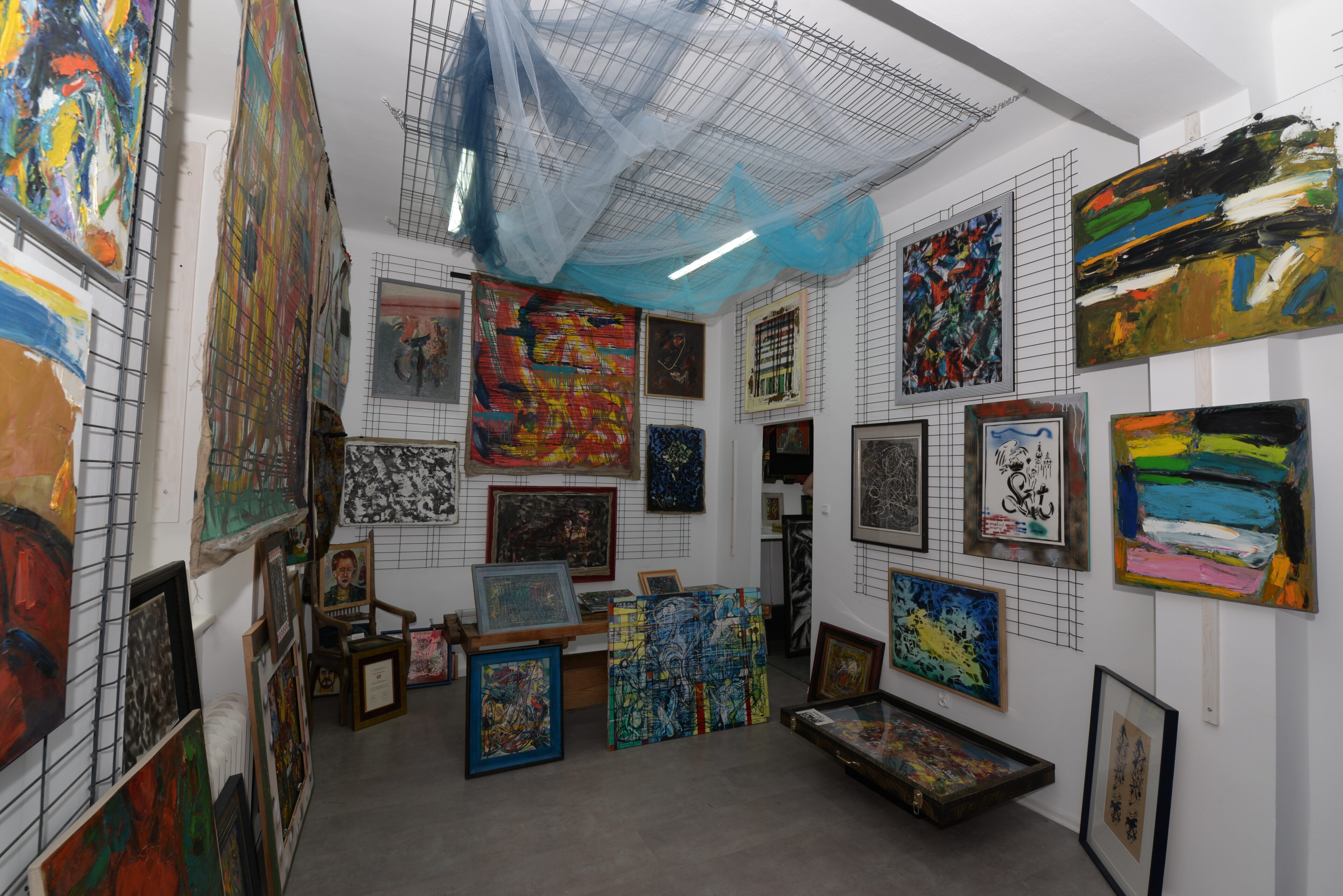 Wystawa 4. Krakowskie Spotkania Artystyczne 2025 – Tożsamość Idei organizowanej przez ZPAP Kraków 