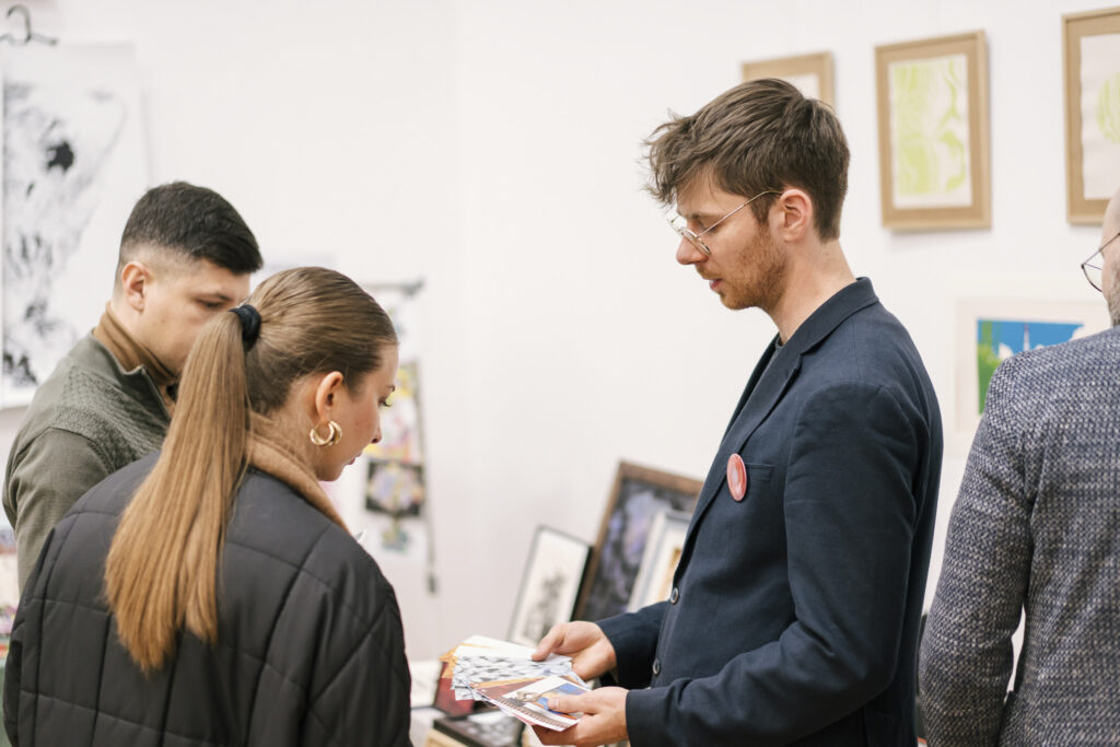 Kosmiczny Art Kosmiczny Art na Targach Sztuki Nówka Sztuka w Pałacu Sztuki 2025